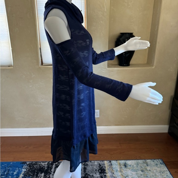 Goldspark Blue Cold Shoulder Ruffle Hem Sweater Dress sz S/M - Picture 4 of 6